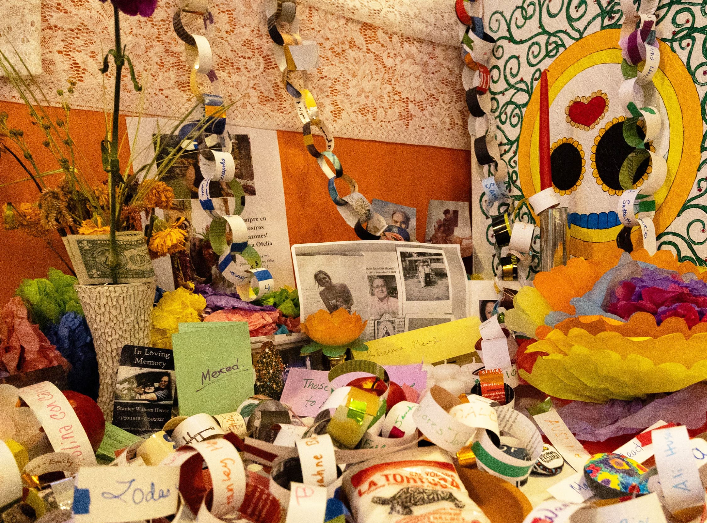 Día de los Muertos Ofrenda